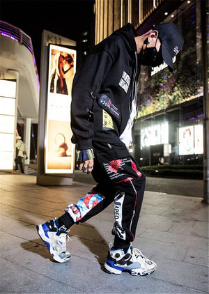 Best joggers for men 2022 APEQ Techwear black joggers - INFINIT STORE