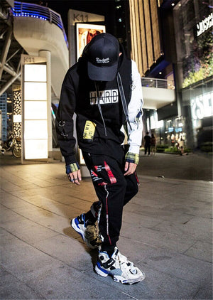 Best joggers for men 2022 APEQ Techwear black joggers - INFINIT STORE