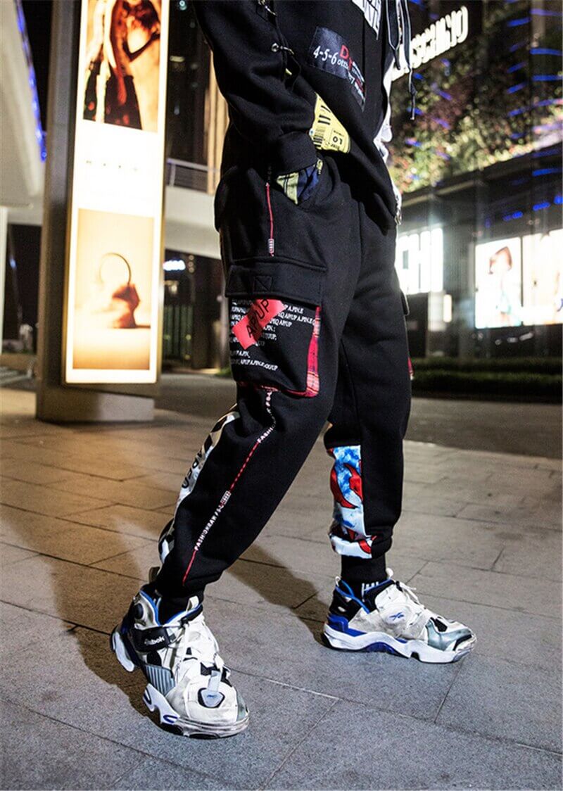 Best joggers for men 2022 APEQ Techwear black joggers - INFINIT STORE